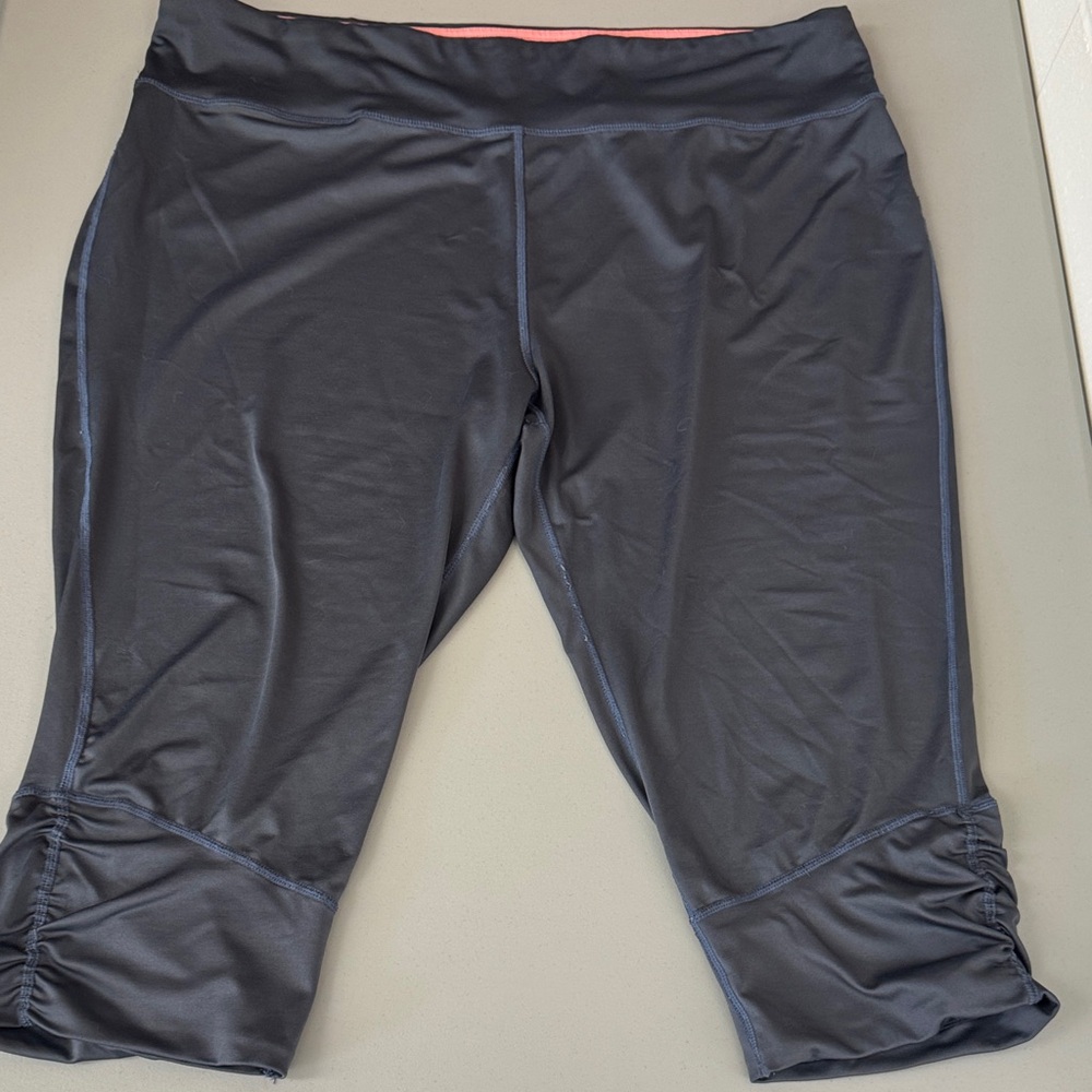 Just Be Sport Woman’s Plus Size Athletic Capri Leggings Pants size 2xl